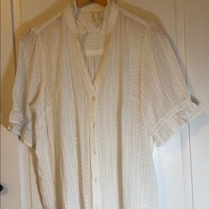 Meadow Rue by Anthropologie short sleeve blouse